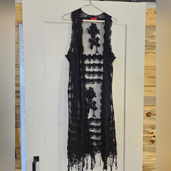 Gorgeous Panhandle Sleeveless Black Lace Rose Duster Kimono Cover with Fringe - Picture 2 of 7